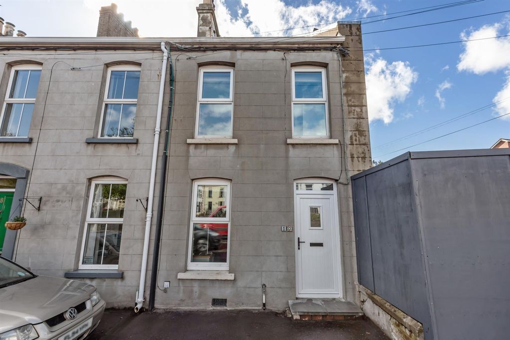 2 bed terraced house for sale10 Belfast Road, Ballynahinch BT24