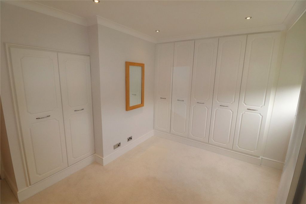 Additional image 12 of 3 bed flat for saleThorndon Hall, Thorndon Park, Ingrave, Brentwood CM13