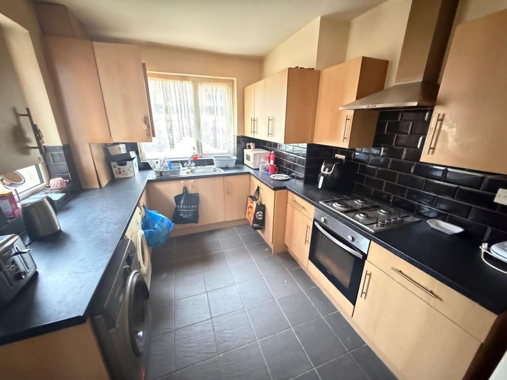 3 bed terraced house for saleGloucester Road, Bootle L20 photo 2