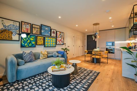 Poplar Riverside, Poplar E14, New home