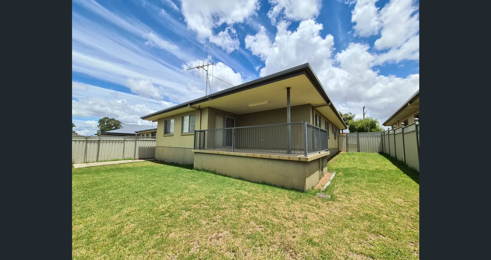 42 Best Street, Parkes NSW 2870