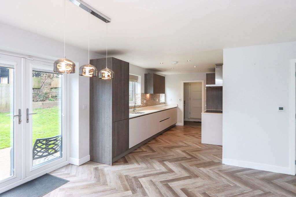 Additional image 6 of 4 bed detached house for saleHeather Close, Rotherham S60
