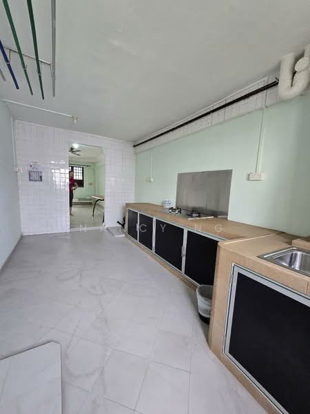 110 Jurong East Street 13