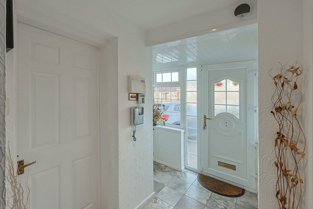Additional image 13 of 6 bed detached house for saleNorth View Drive, Brierley Hill DY5