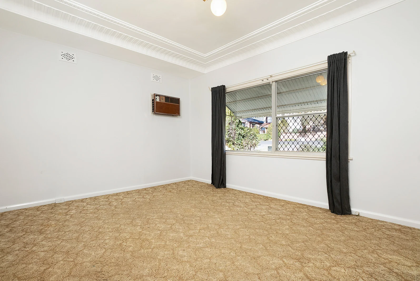 Additional image 7 of 136 Bassett St, Hurstville NSW 2220