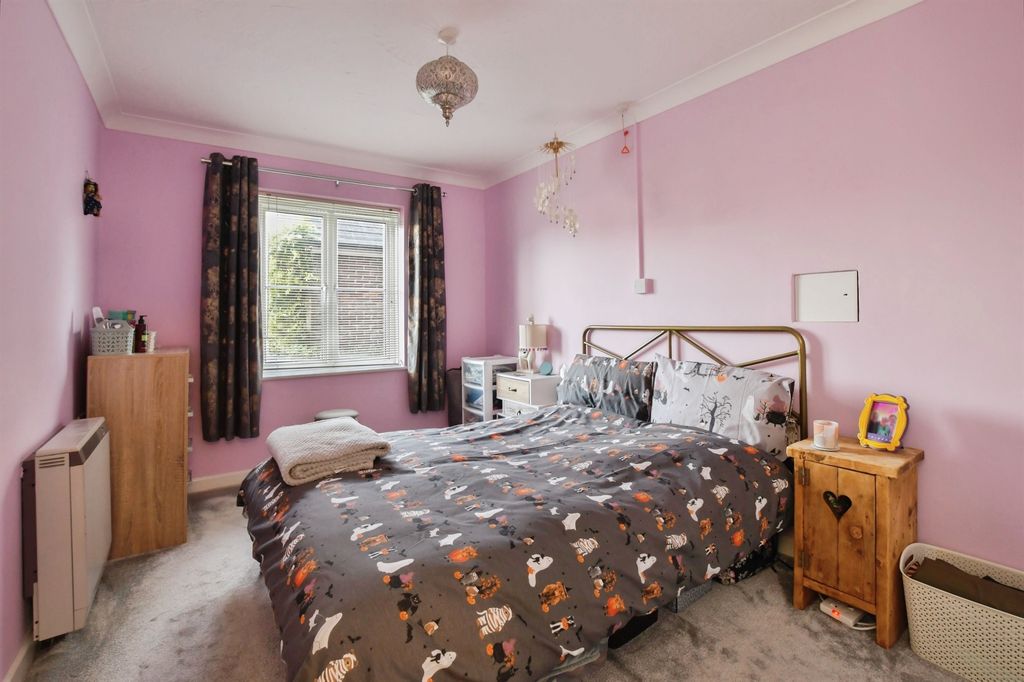 Additional image 3 of 1 bed flat for saleWhite Cliff Mill St, Blandford Forum DT11