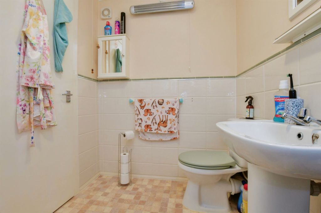 Additional image 8 of 1 bed flat for saleWhite Cliff Mill St, Blandford Forum DT11