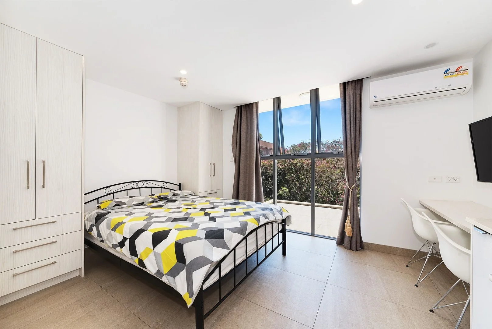 Additional image 2 of 114E Curlewis Street, Bondi Beach NSW 2026