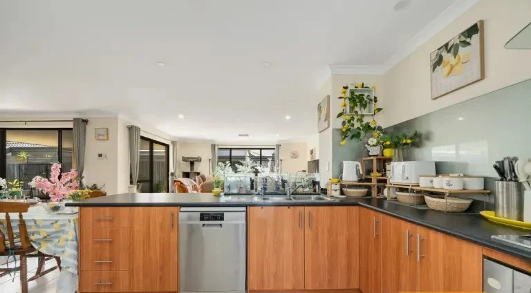 Additional image 5 of 24 Oligantha Elbow, Banksia Grove WA 6031