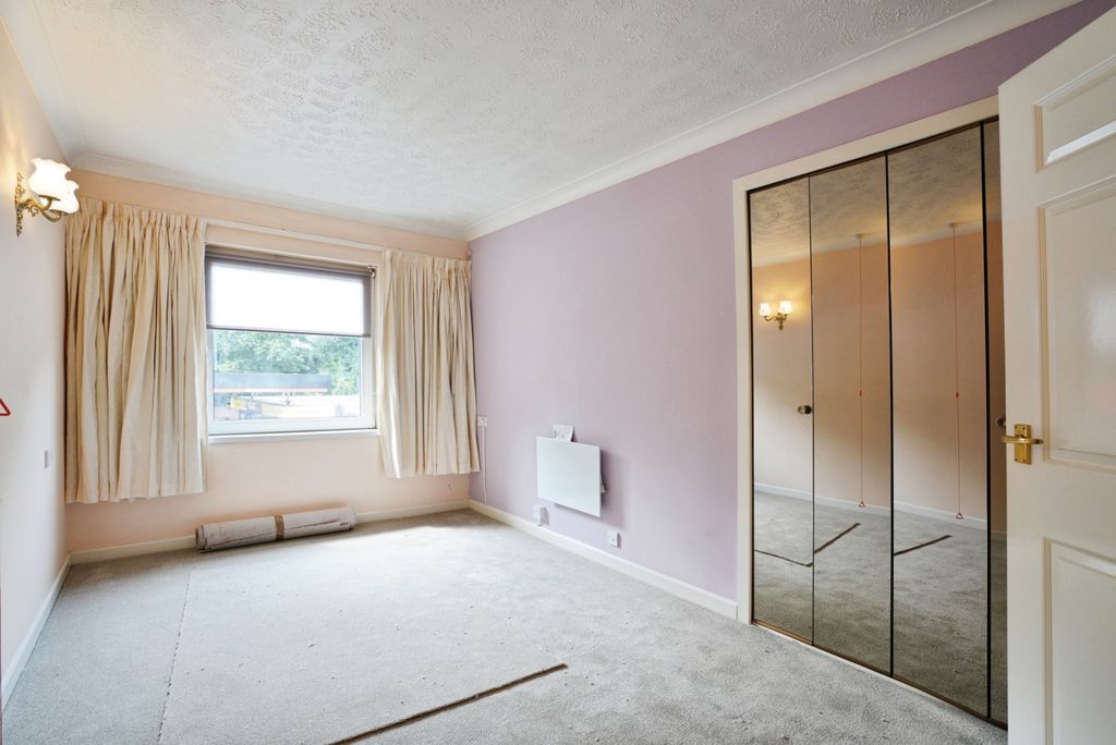 Additional image 4 of 1 bed flat for saleBerrycoombe Road, Bodmin, Cornwall PL31