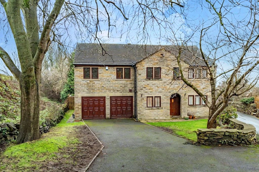 5 bed detached house for saleThe Innings, Idle BD10