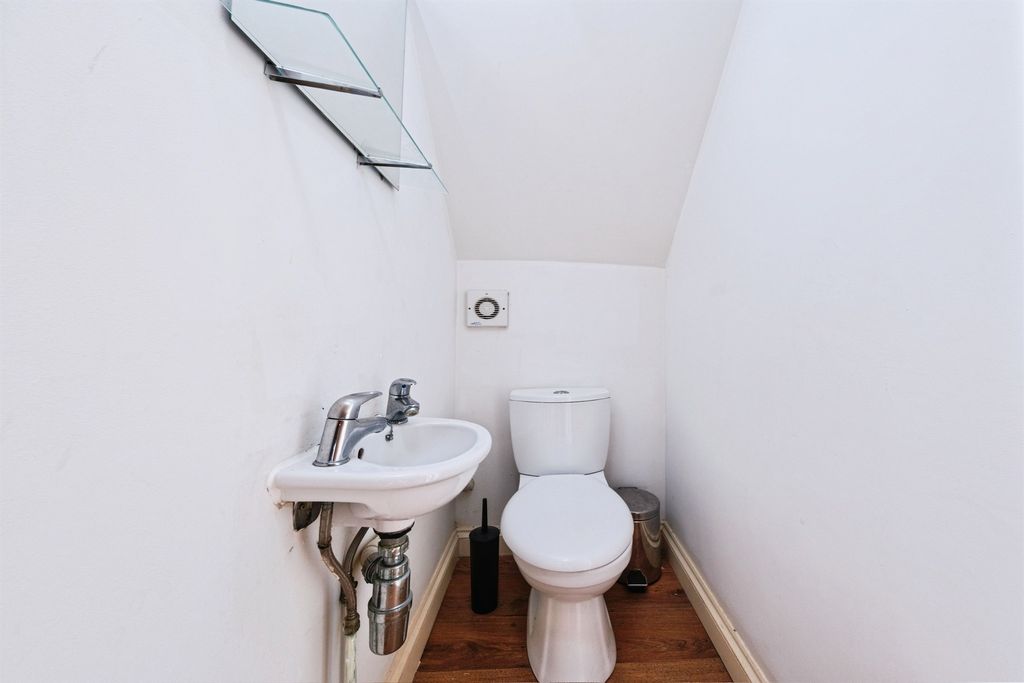 Additional image 11 of 1 bed flat for saleWest Street, Buckingham MK18
