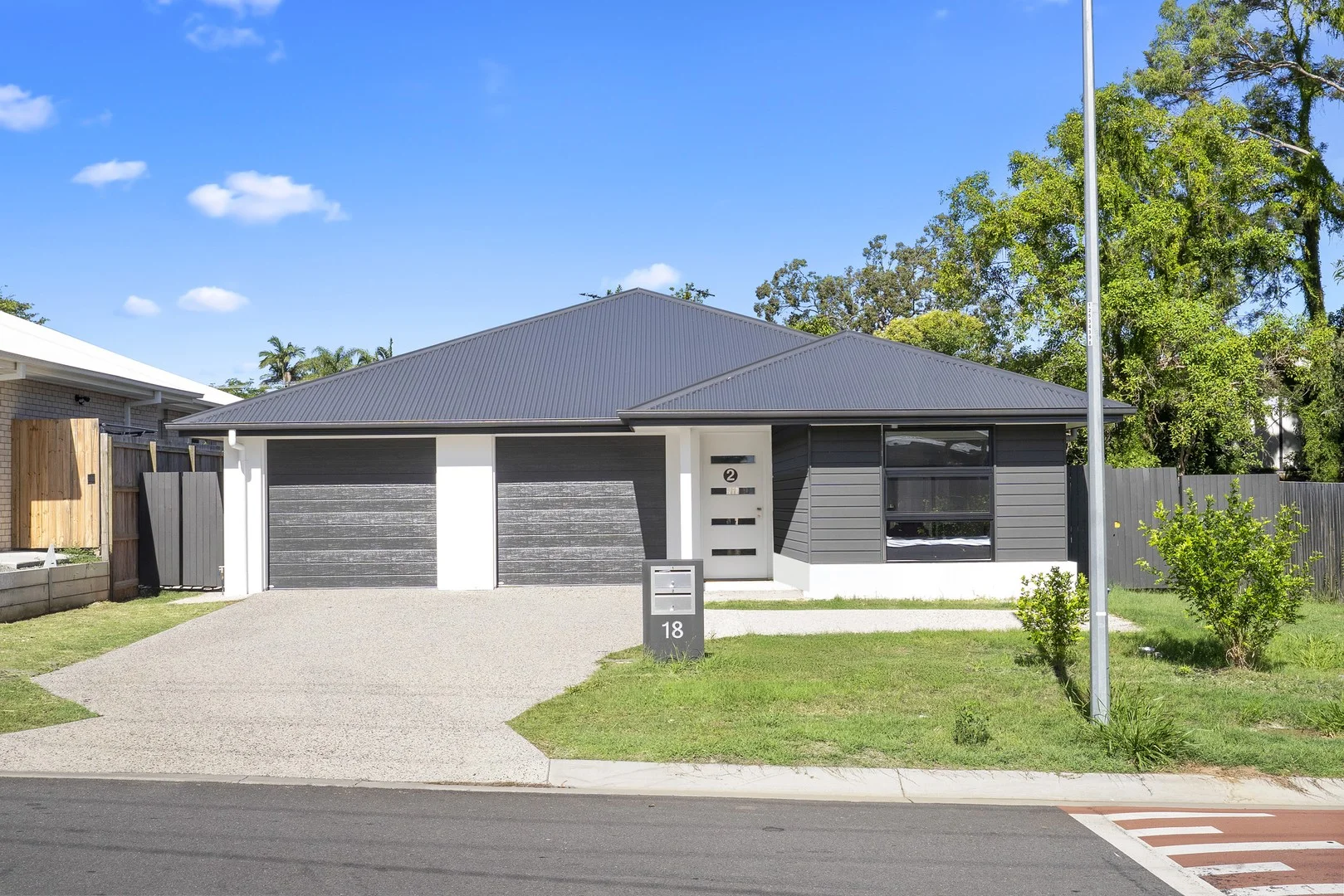 Additional image 2 of 1 & 2/18 Elm Avenue, Woodridge QLD 4114