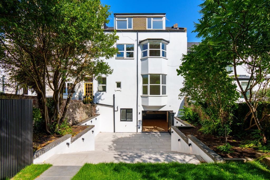 Additional image 3 of 4 bed flat for saleClermont Terrace, Brighton BN1