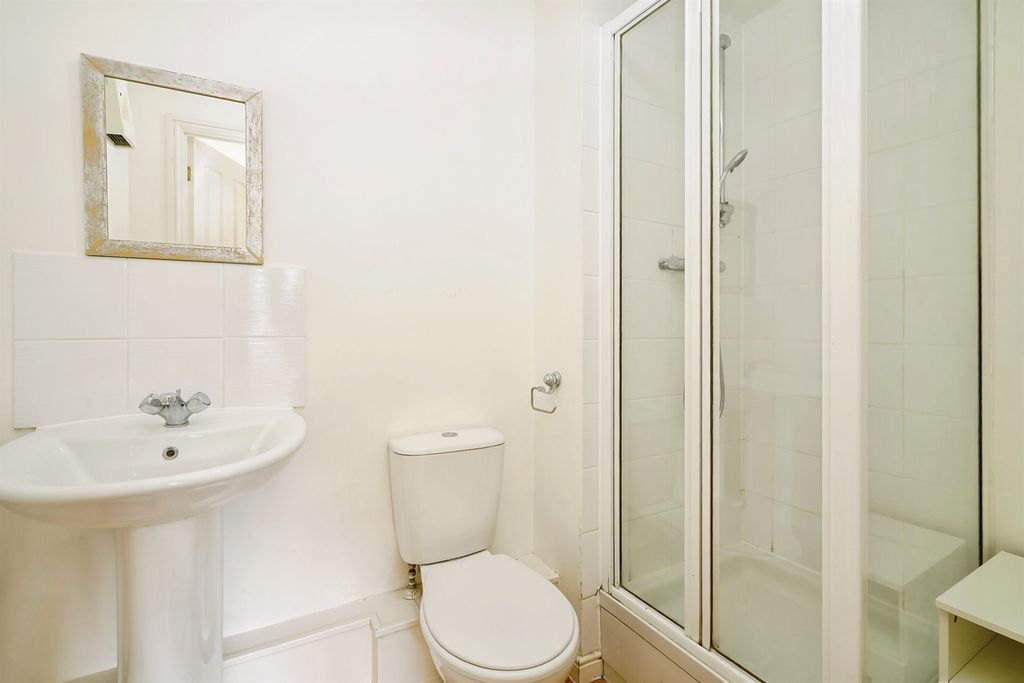 Additional image 7 of 2 bed flat for saleNorth Way, Headington, Oxford OX3