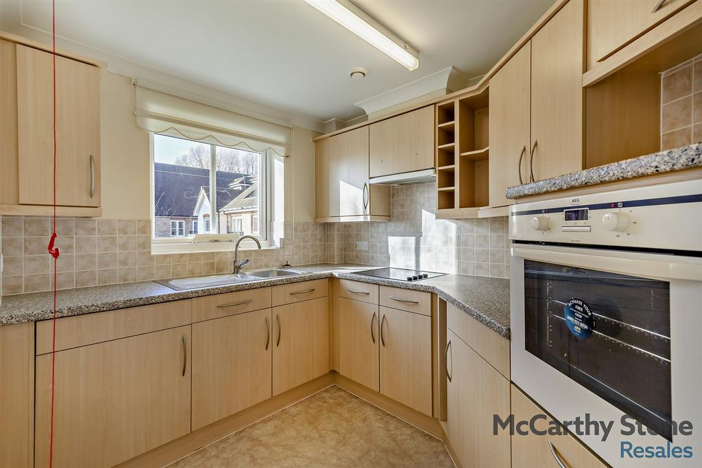 Additional image 6 of 1 bed flat for saleSt Rumbolds Court, Buckingham Road, Brackley NN13