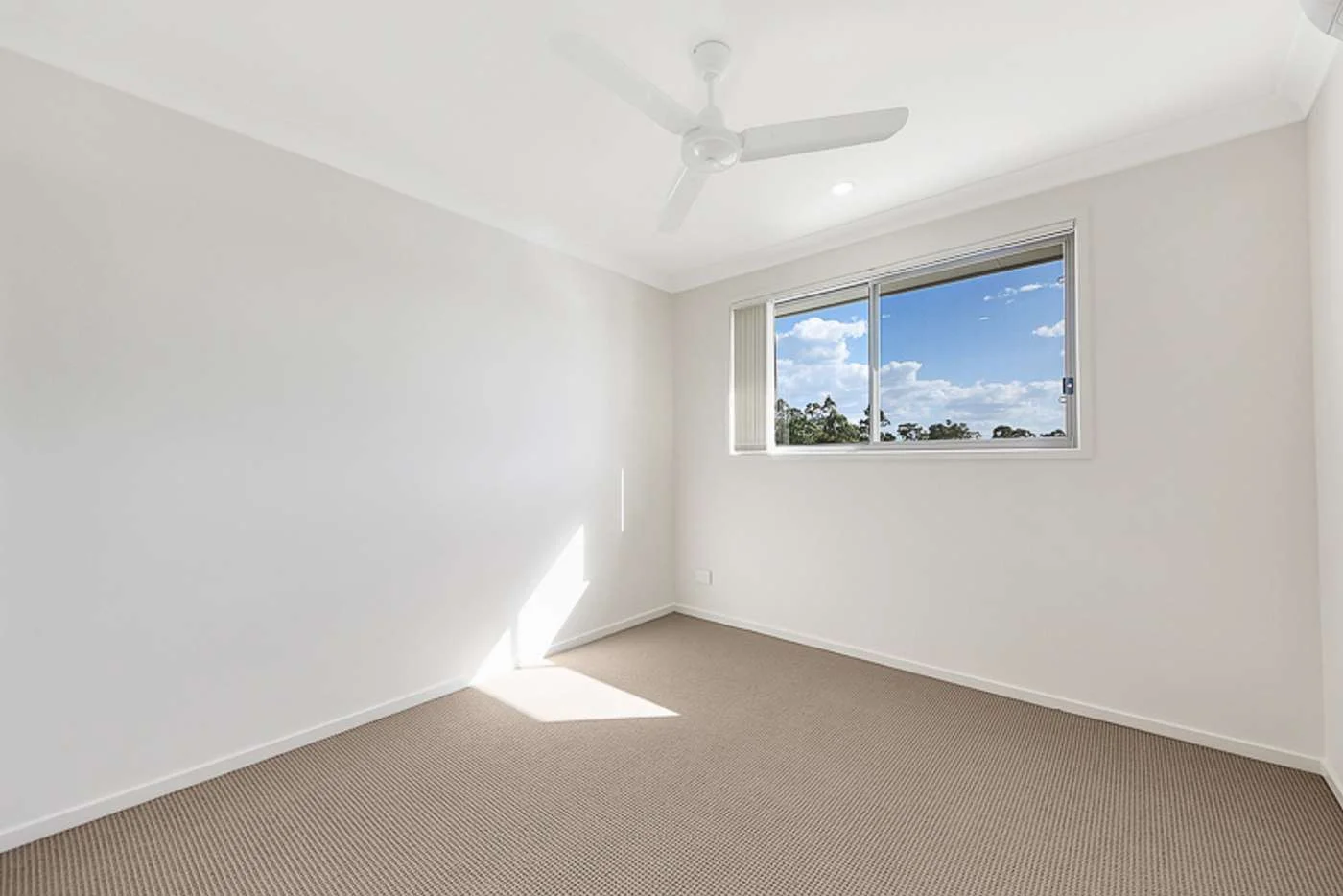 Additional image 3 of 2/111a Haig Road, Loganlea QLD 4131