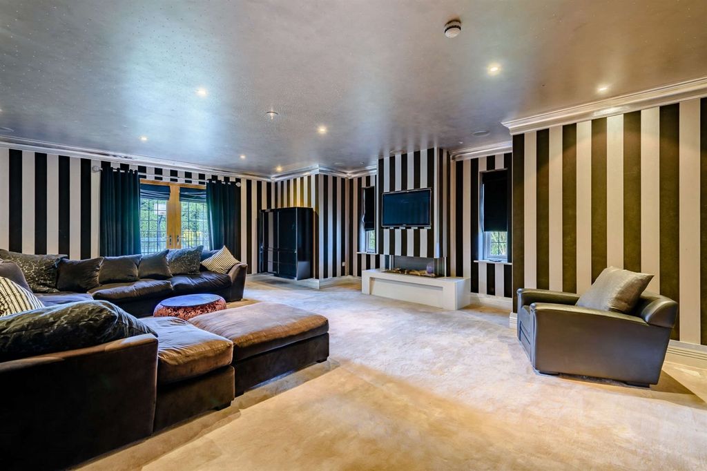 Additional image 6 of 5 bed detached house for salePark Lane, Hale WA15