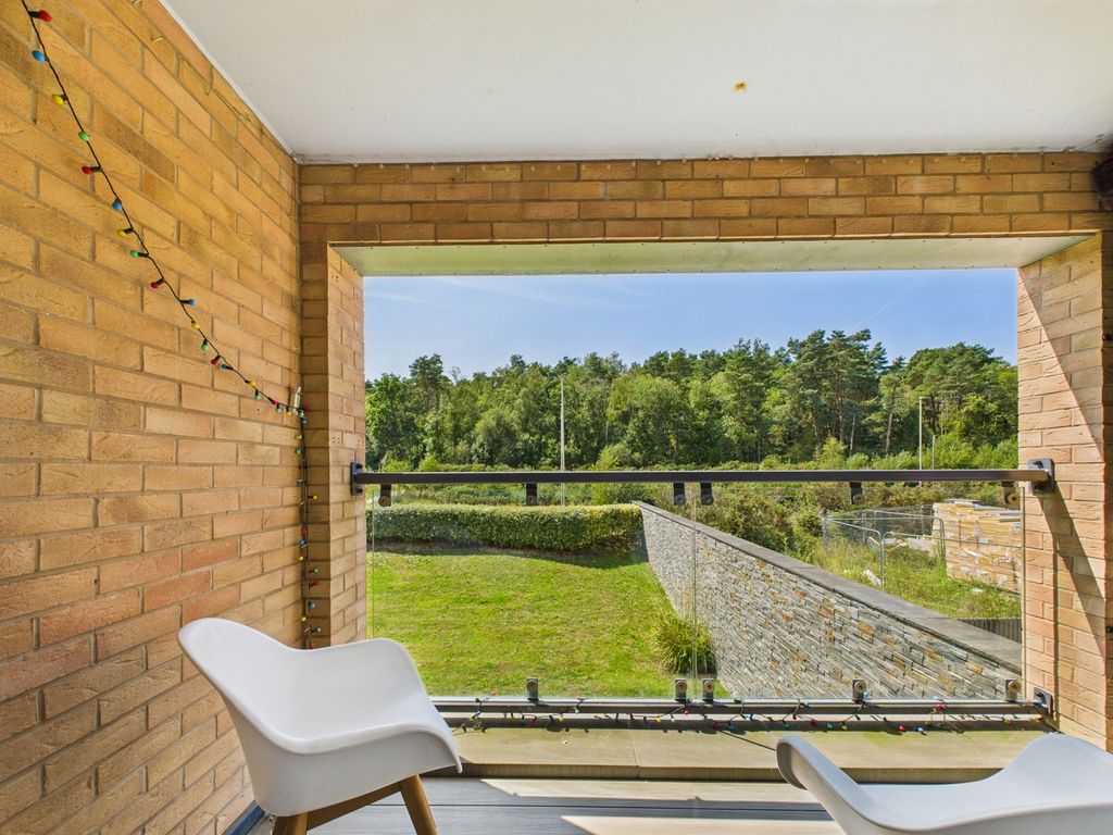 Additional image 5 of 2 bed flat for saleThorpe Court, Thorpe Close, Bordon GU35