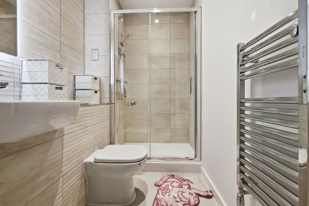 Additional image 9 of 2 bed flat for saleKestrel Close, Brentwood CM15
