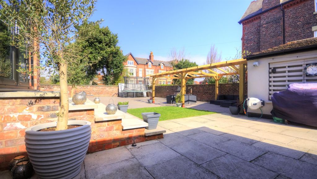 Additional image 28 of 8 bed semi-detached house for saleMerrilocks Road, Blundellsands L23