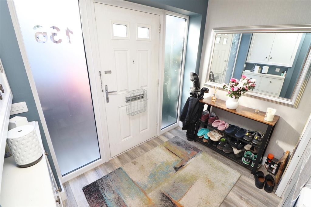 Additional image 10 of 5 bed semi-detached house for saleStanborough Avenue, Borehamwood WD6