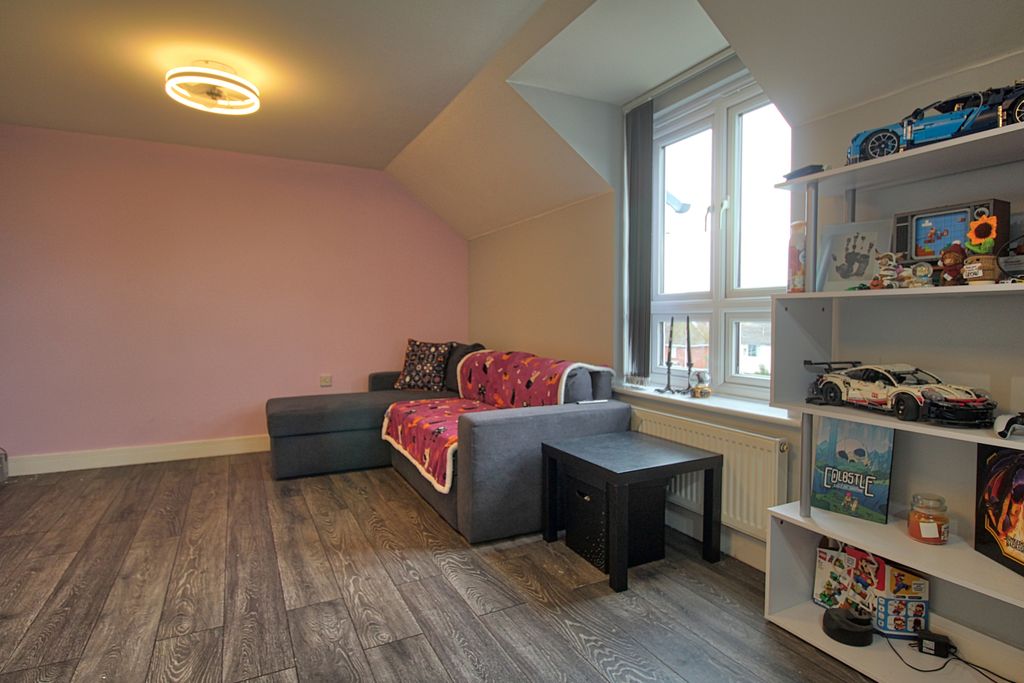 Additional image 5 of 2 bed flat for saleHill View Road, Malvern WR14