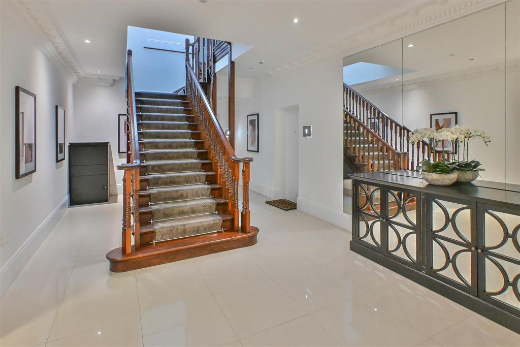 Additional image 11 of 2 bed flat for saleLa Plata House, Brentwood CM14