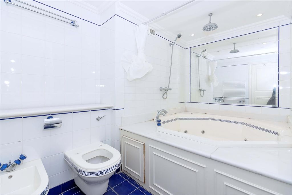 Additional image 14 of 2 bed flat for saleRussell Square, Brighton BN1