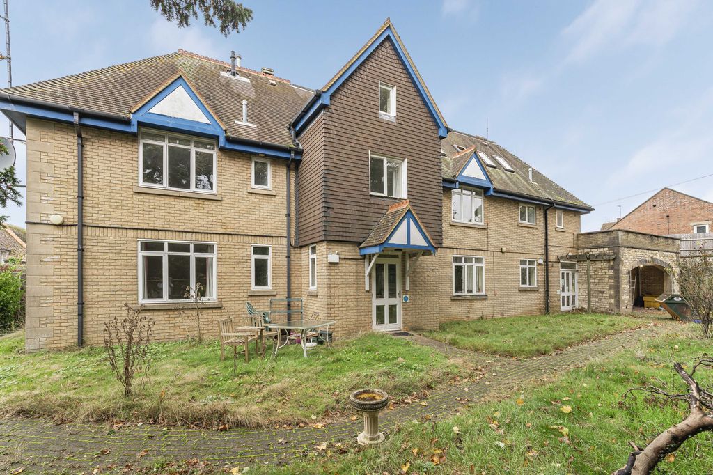 Additional image 2 of 12 bed detached house for saleManor Road, Brackley, Northamptonshire NN13