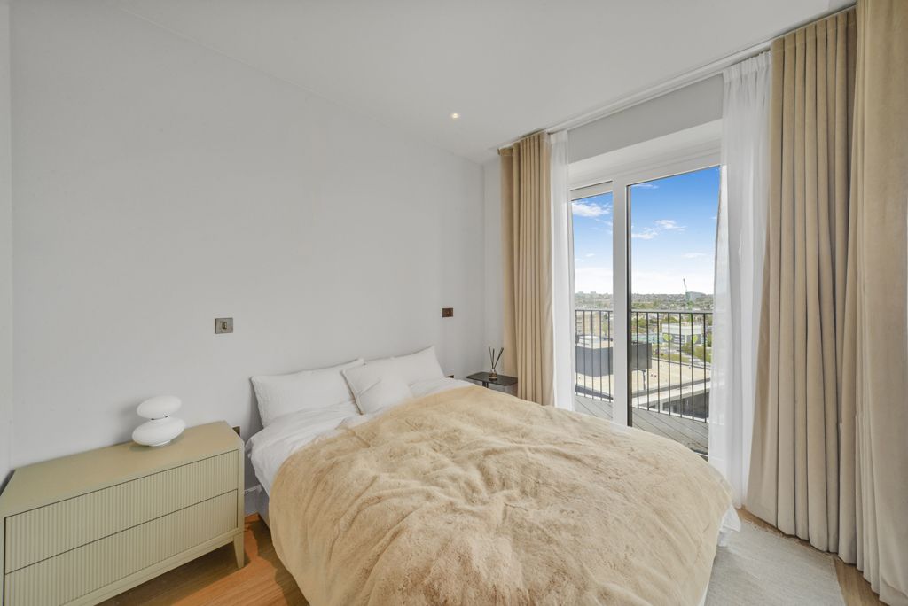 Additional image 20 of 3 bed flat for saleCascade Way, White City W12