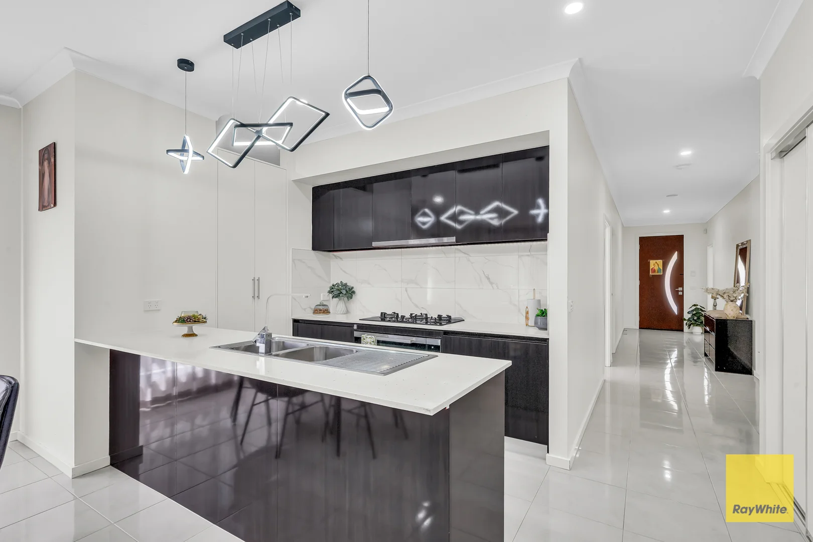 71 Warrigal Drive, Aintree VIC 3336 photo 4