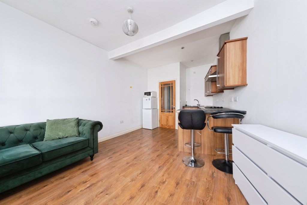 Additional image 4 of 1 bed flat for saleWest Street, Buckingham MK18