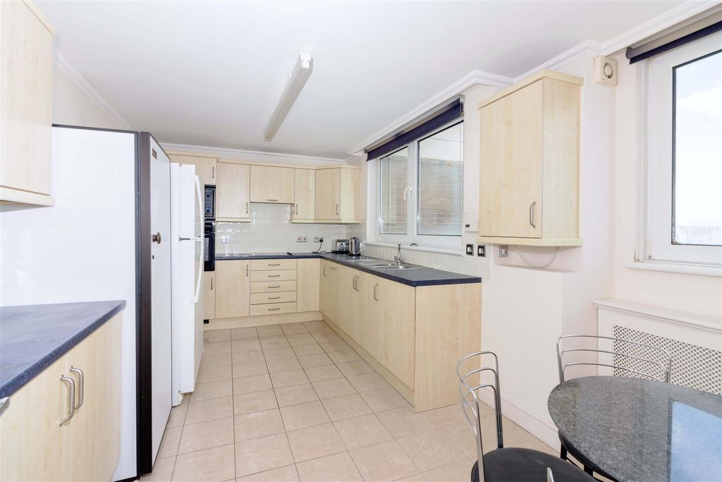 Additional image 9 of 2 bed flat for saleRussell Square, Brighton BN1
