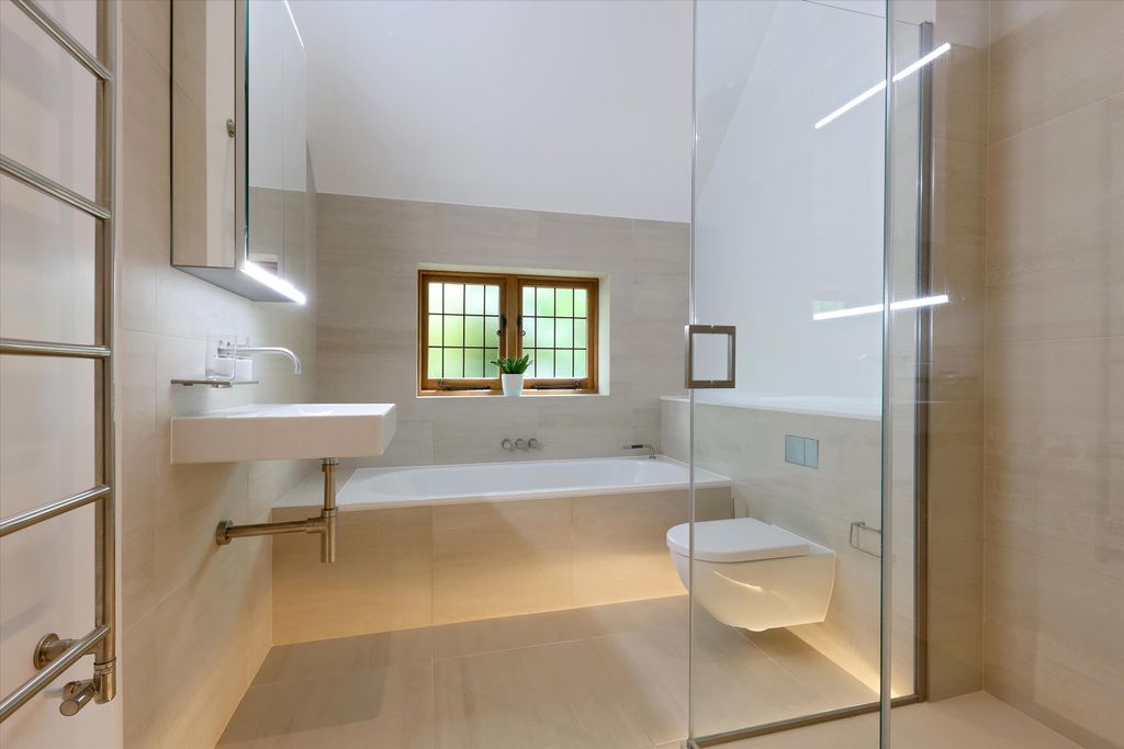 Additional image 18 of 4 bed detached house for saleStubbs Hill, Binfield, Berkshire RG42