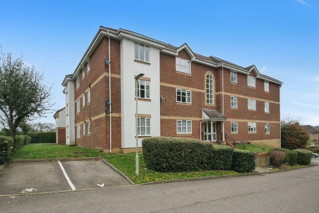 2 bed flat for saleMitre Gardens, London Road, Bishop's Stortford CM23