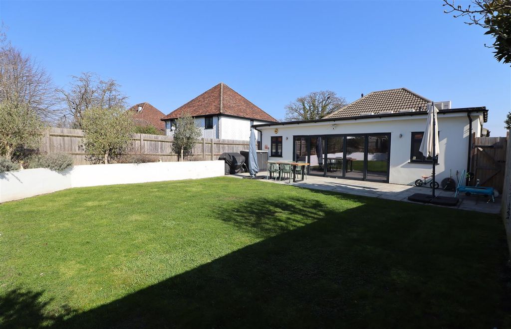 Additional image 31 of 3 bed detached bungalow for saleTheobald Street, Borehamwood WD6