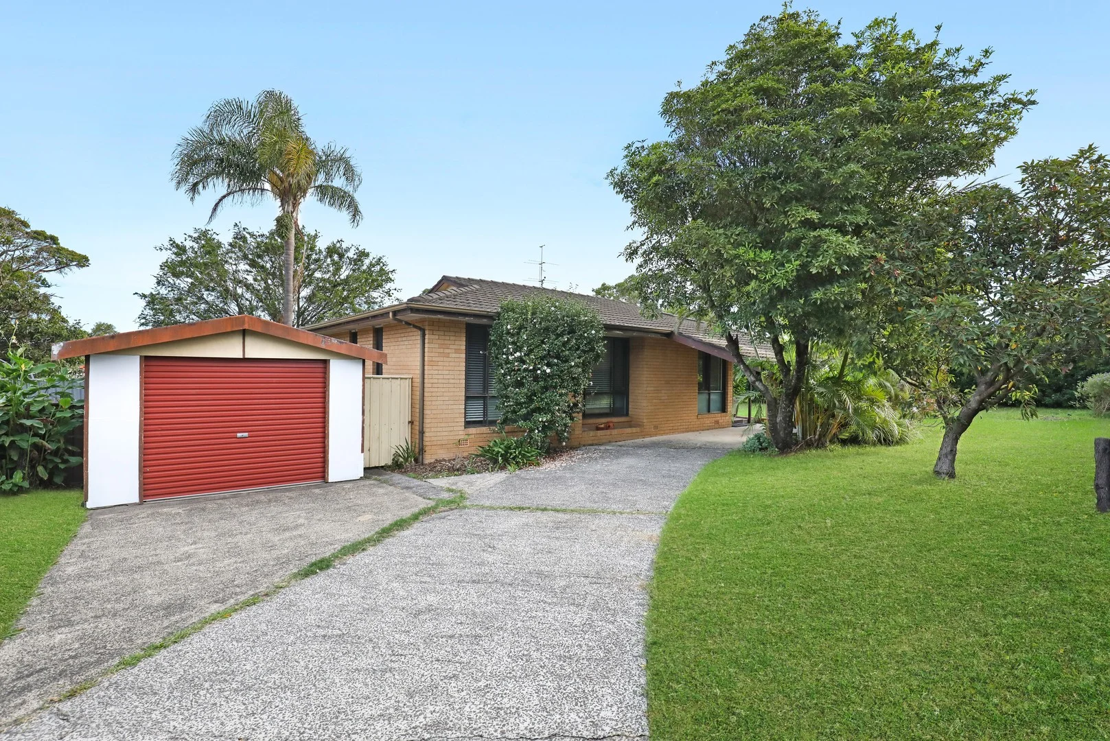 51 Cawley Road, Bellambi NSW 2518