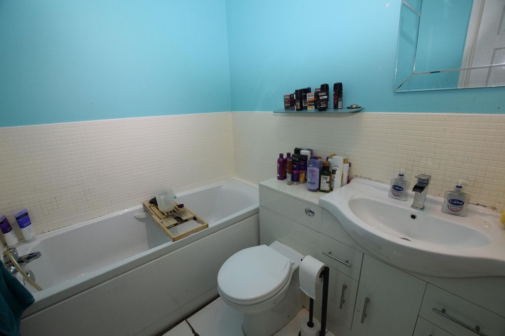 Additional image 11 of 2 bed flat for saleKateswell Drive, Shotts, 4 ML7