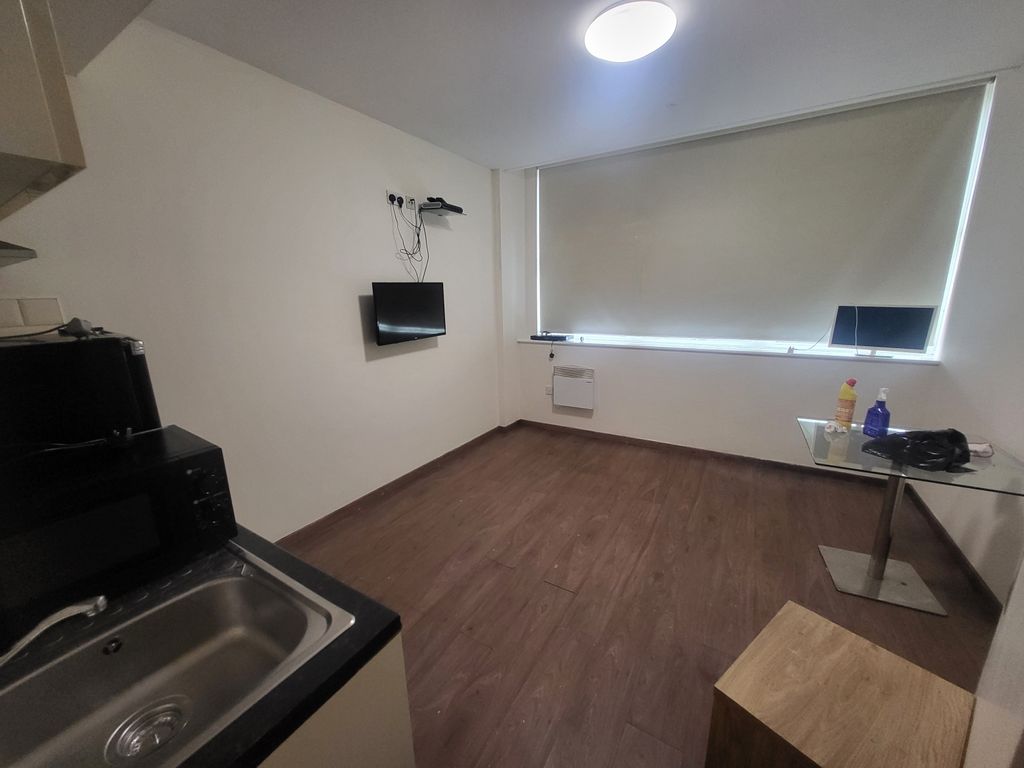 Studio for saleDaniel House, 31 Trinity Road, Bootle, Merseyside, 3Tb, UK L20 photo 2