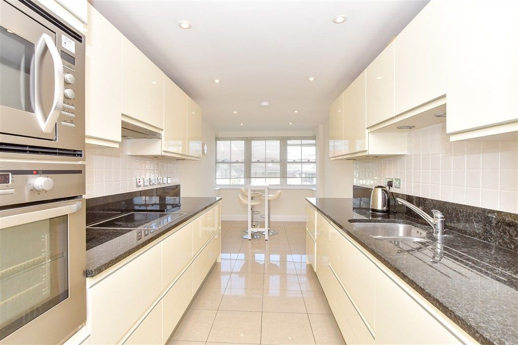 Additional image 6 of 2 bed flat for saleThe Esplanade, Bognor Regis, West Sussex PO21