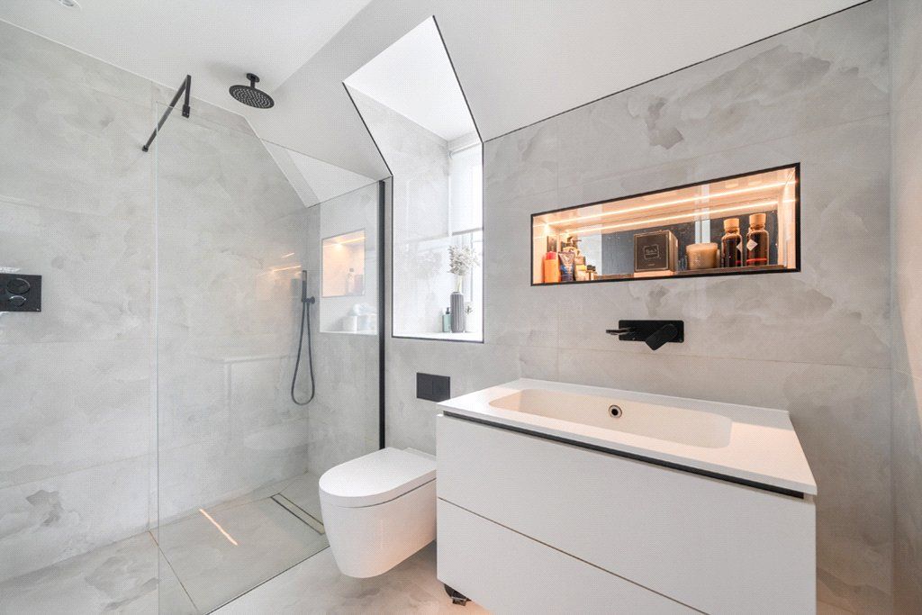 Additional image 6 of 3 bed semi-detached house for saleBridle Close, Borehamwood, Hertfordshire WD6