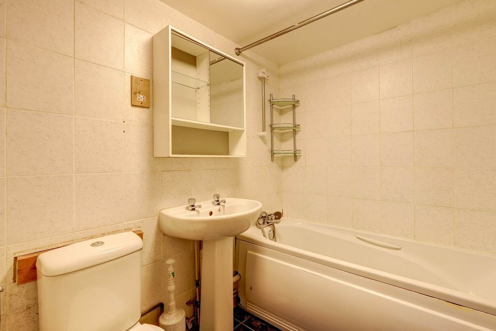 Additional image 5 of 1 bed flat for saleEast Street, Blandford Forum DT11