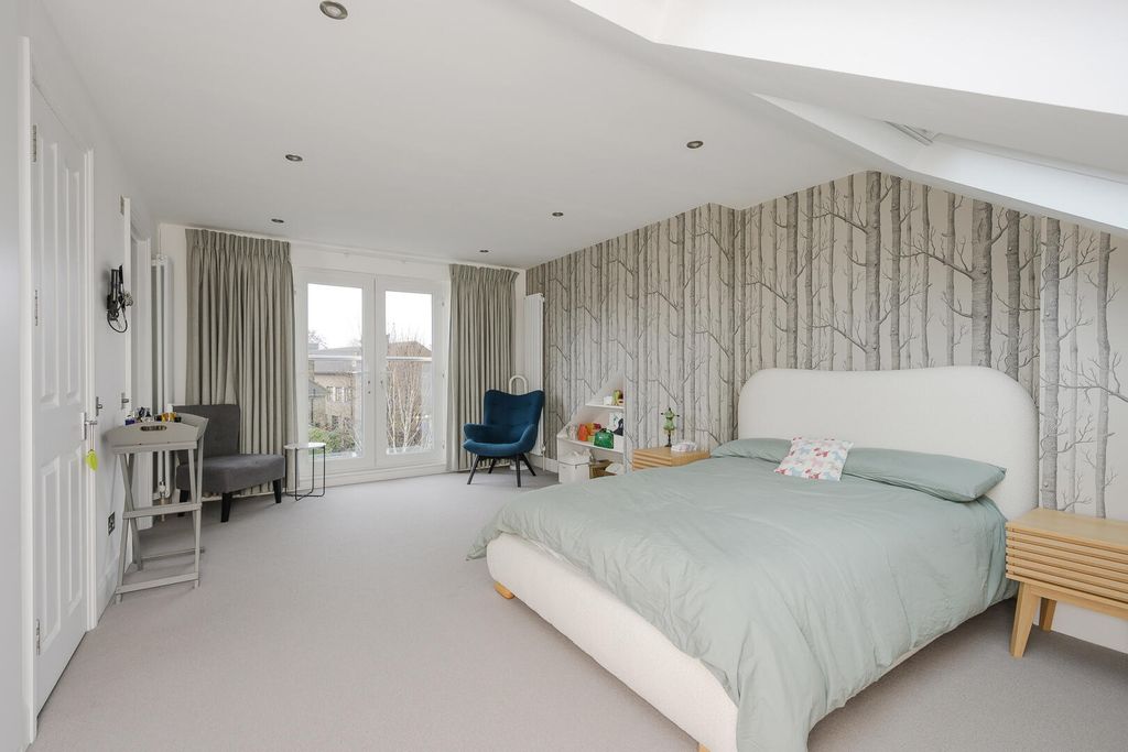 Additional image 19 of 4 bed end terrace house for saleChurch Walk, Brentford TW8