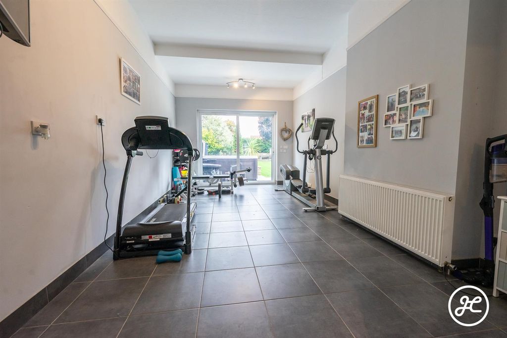 Additional image 10 of 6 bed detached house for saleDurleigh Road, Bridgwater TA6