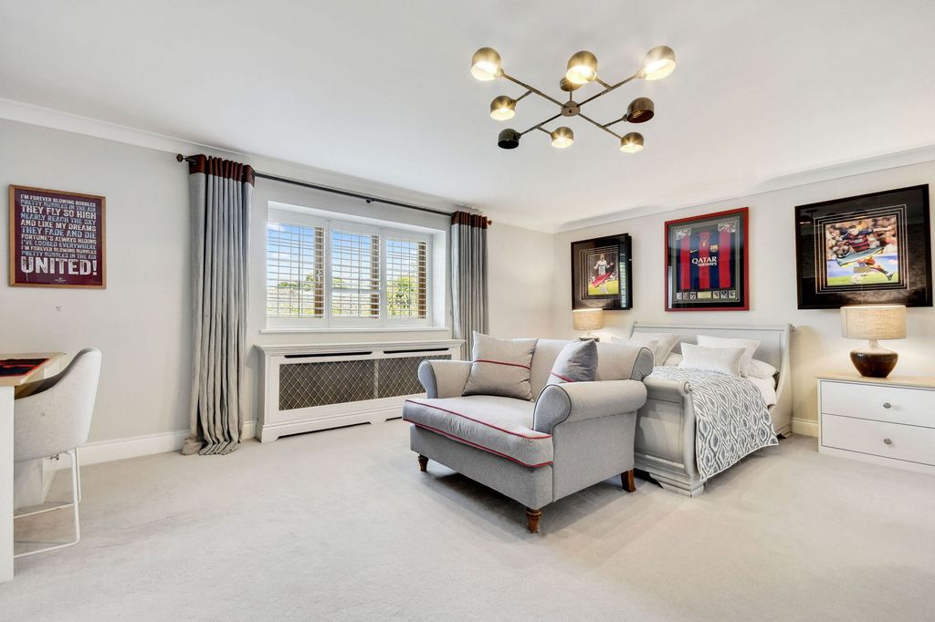 Additional image 32 of 6 bed detached house for saleChallacombe Close, Hutton Mount, Brentwood CM13