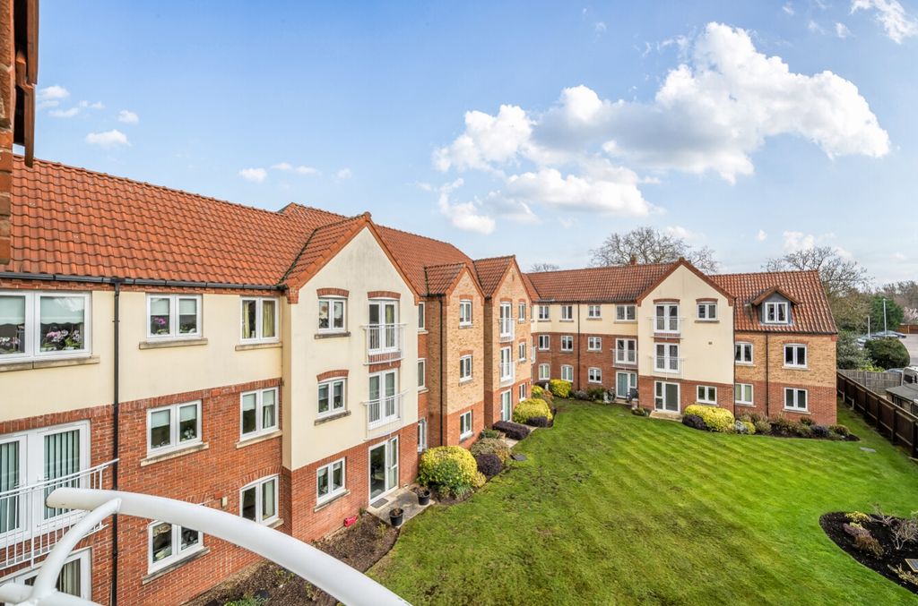 Additional image 11 of 1 bed flat for saleSwallows Court, Pool Close, Spalding, Lincolnshire PE11