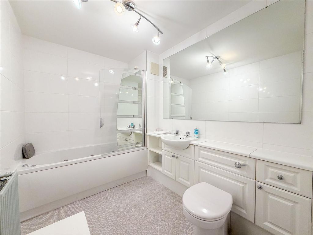 Additional image 15 of 2 bed flat for saleThe Paddock, Hamilton ML3