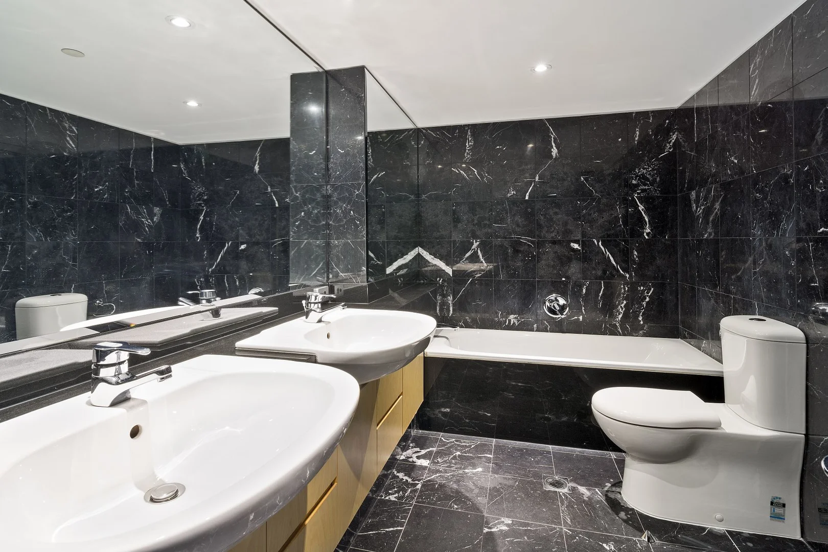 Additional image 4 of 204/2 Dind Street, Milsons Point NSW 2061
