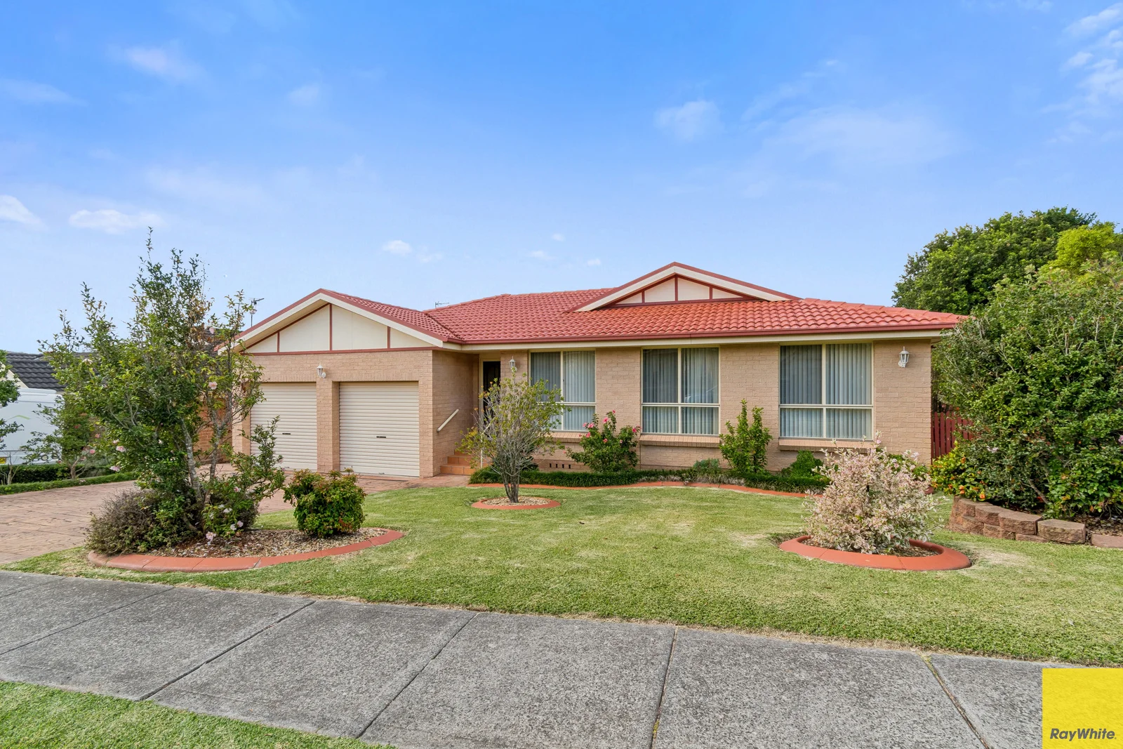 17 Denham Drive, Horsley NSW 2530